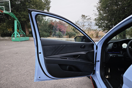 2023款现代伊兰特Elantra