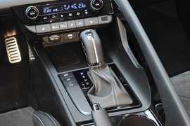 2023款现代伊兰特Elantra