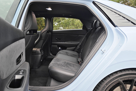 2023款现代伊兰特Elantra