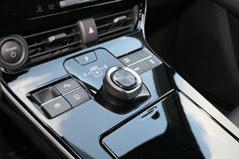 2024款丰田铂智4X