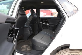 2024款丰田铂智4X