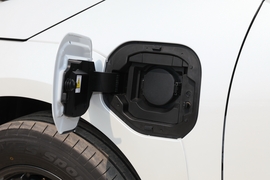 2024款丰田铂智4X