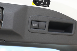 2024款丰田铂智4X