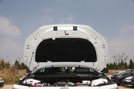 2024款丰田铂智4X