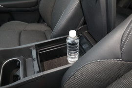 2024款丰田铂智4X