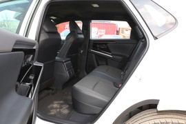 2024款丰田铂智4X