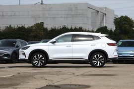 2024款比亚迪宋PLUS新能源