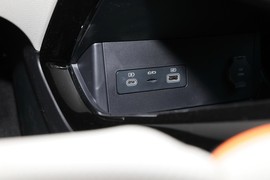 2024款比亚迪宋PLUS新能源
