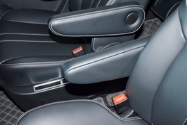 2023款广汽传祺M6