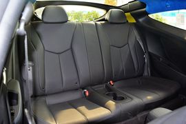 2012款现代飞思Veloster