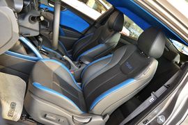 2012款现代飞思Veloster
