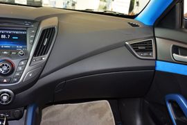 2012款现代飞思Veloster