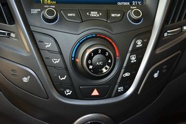 2012款现代飞思Veloster