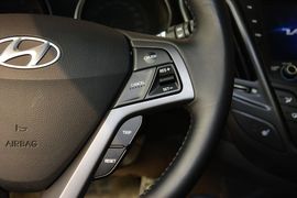 2012款现代飞思Veloster