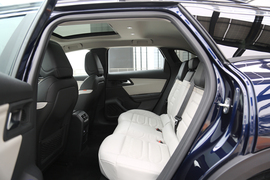 东风雪铁龙凡尔赛C5X旅不凡