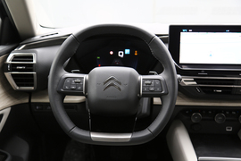 东风雪铁龙凡尔赛C5X旅不凡