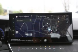 2024款丰田凯美瑞