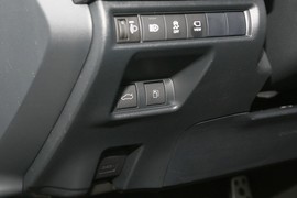 2024款丰田凯美瑞