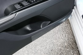 2024款丰田凯美瑞