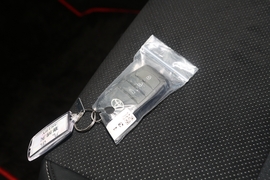 2024款丰田凯美瑞