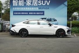 2024款现代索纳塔