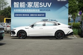 2024款现代索纳塔