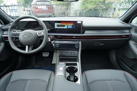 2024款现代索纳塔