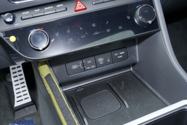 2024款现代索纳塔