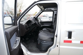 2023款五菱荣光EV