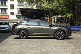 2024款雪铁龙凡尔赛C5