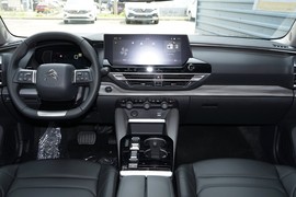 2024款雪铁龙凡尔赛C5