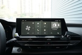 2024款雪铁龙凡尔赛C5