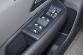 2024款雪铁龙凡尔赛C5