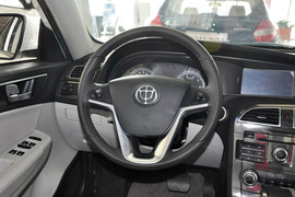 2011款中华H530