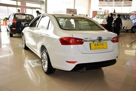 2011款中华H530