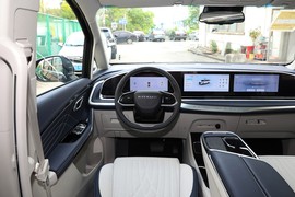 2024款上汽大通MAXUS