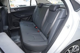 2024款奇瑞艾瑞泽5