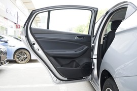 2024款奇瑞艾瑞泽5