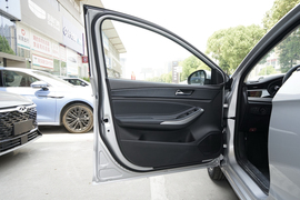 2024款奇瑞艾瑞泽5