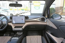 2024款比亚迪海豚