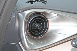 2024款比亚迪海豚