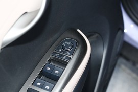 2024款比亚迪海豚