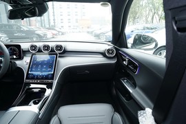 2024款奔驰C级新能源