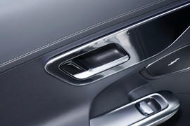 2024款奔驰C级新能源