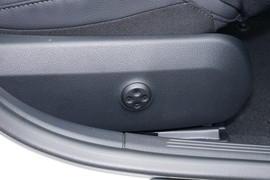 2024款奔驰C级新能源