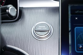 2024款奔驰C级新能源