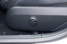 2024款奔驰C级新能源