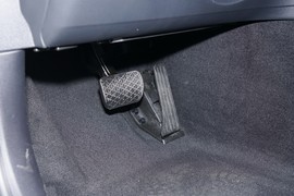 2024款奔驰C级新能源