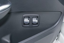 2024款奔驰C级新能源