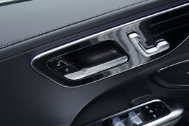 2024款奔驰C级新能源